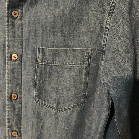 Uniqlo Jean Style Shirt - Picture 4 of 7